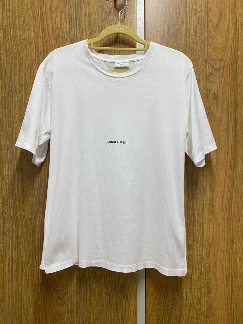 Yves Saint Laurent Saint Laurent short sleeves 2502-Nextarrow Size US S / EU 44-46 / 1 - 1 Thumbnail