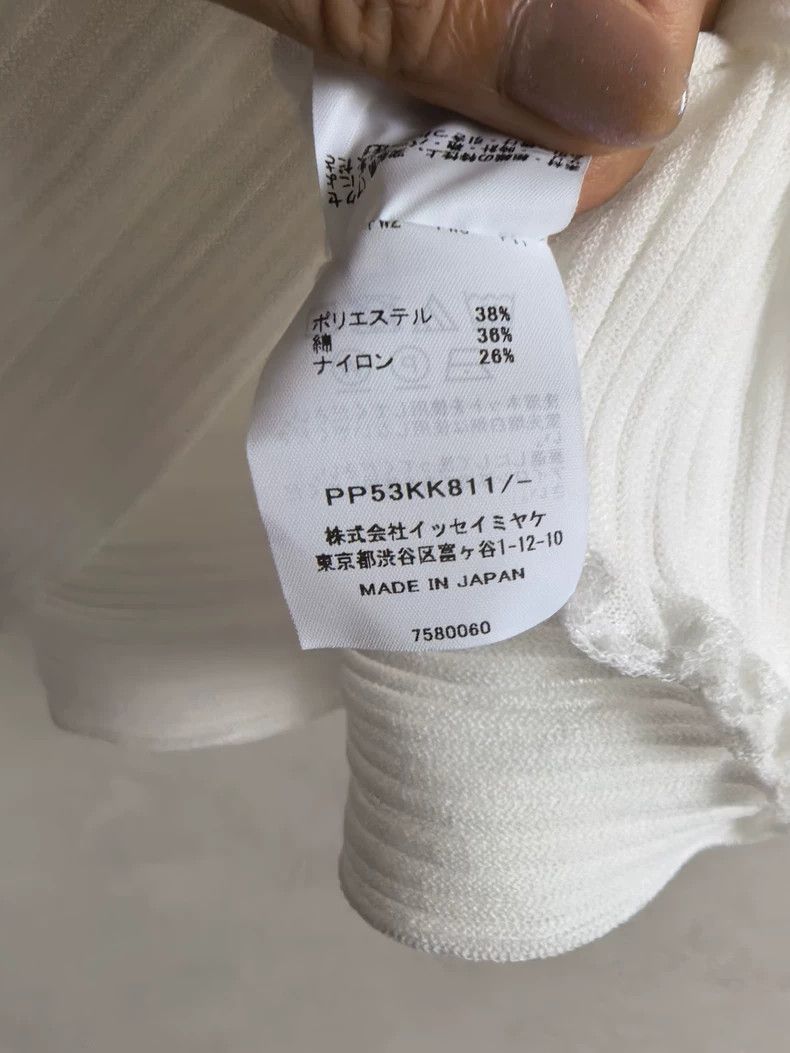 Issey Miyake Issey Miyake size:one size A white striped top Size S / US 4 / IT 40 - 3 Thumbnail