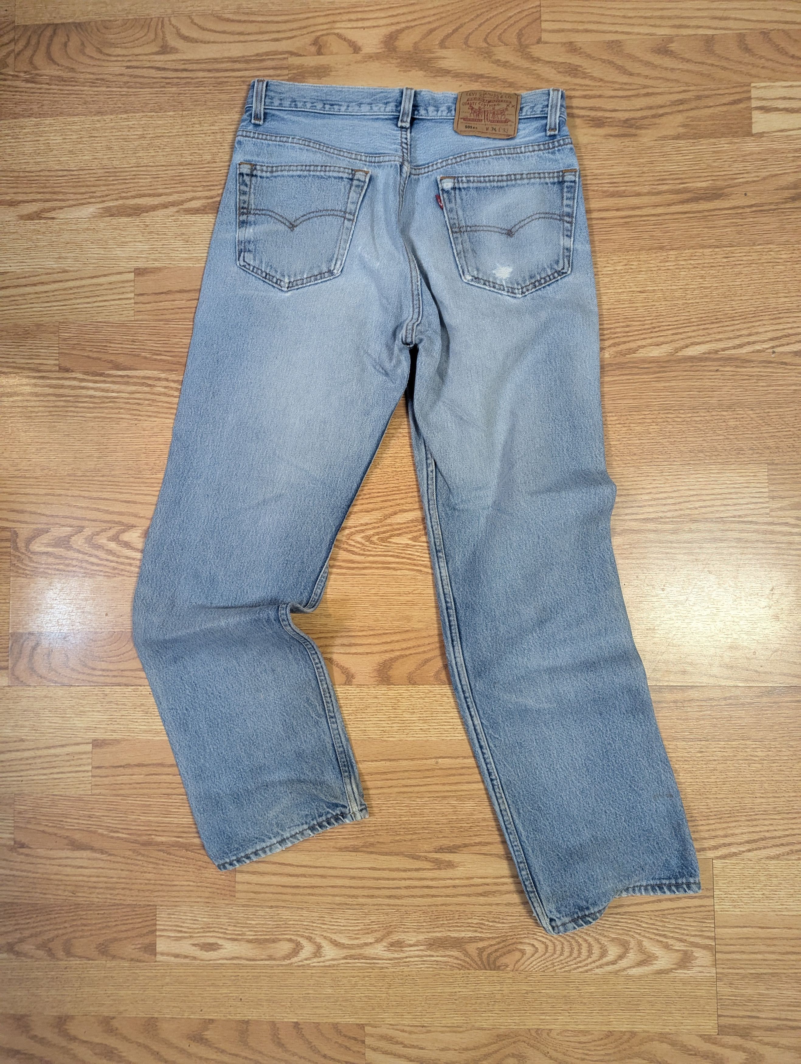 Jean × Levi's × Vintage Vintage 90s Levis 501 Jeans Faded Light Blue Denim Size US 31 - 5 Thumbnail