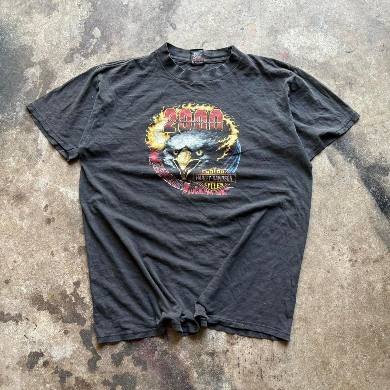 Harley Davidson Vintage 2000 harley davidson black eagle flame faded t shirt Size US XL / EU 56 / 4 - 1 Thumbnail