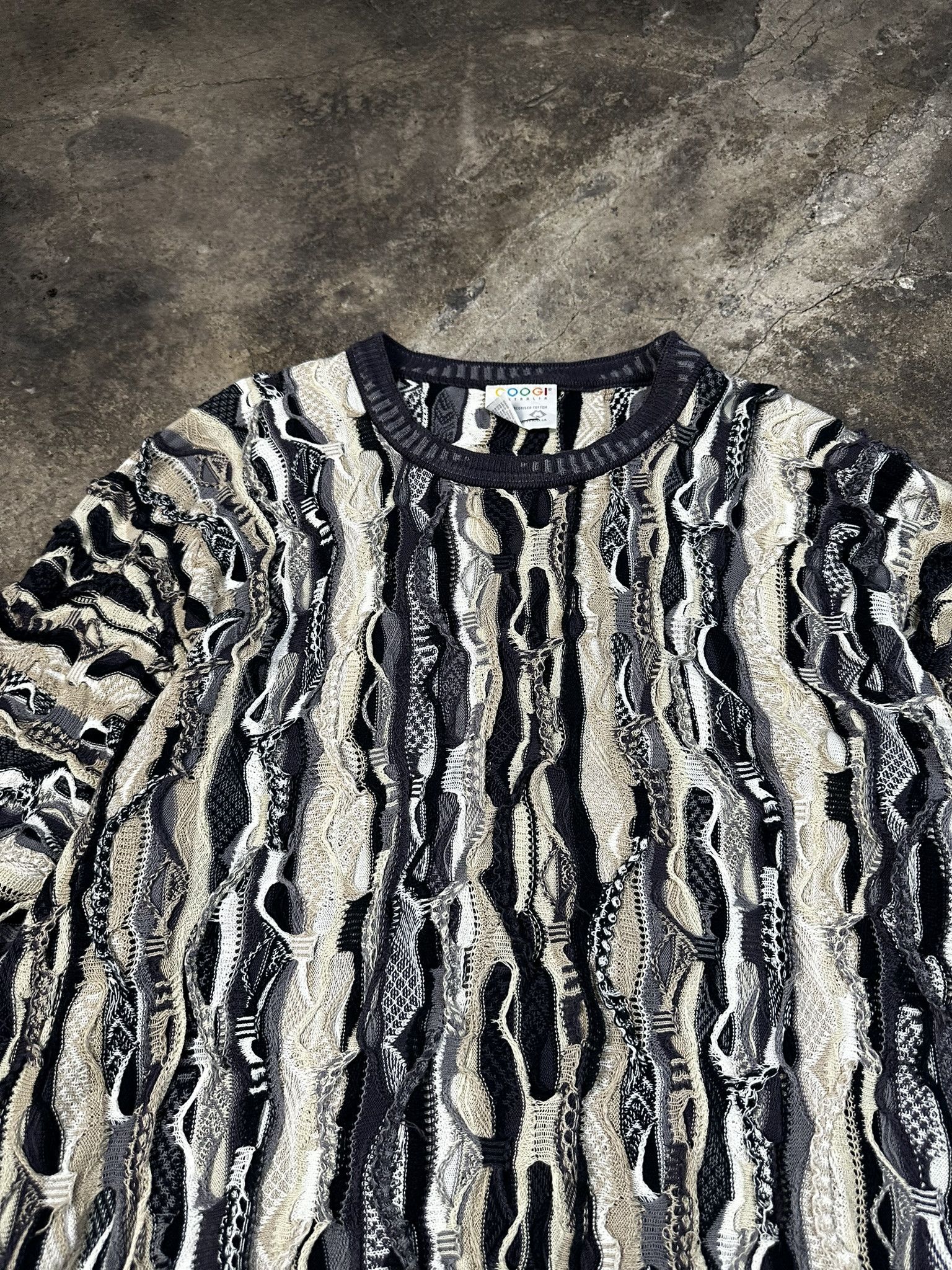 Coogi Crazy 90s Coogi Knit Cable Cotton Sweater Vintage Size US XL / EU 56 / 4 - 2 Thumbnail