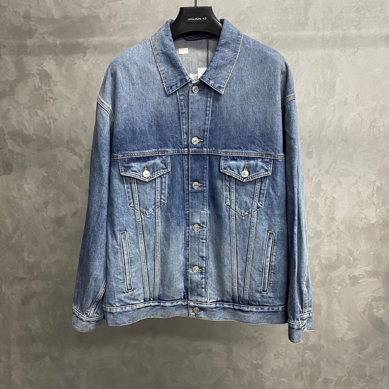 Balenciaga Balenciaga Retro Graphic Blue Light Jacket XS Men Size US XS / EU 42 / 0 - 1 Thumbnail