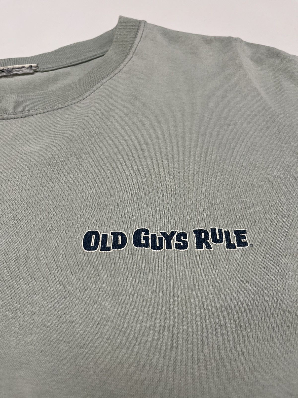 Quiksilver Vintage Old Guys Rule Surf Sun Faded tee Size US L / EU 52-54 / 3 - 9 Thumbnail