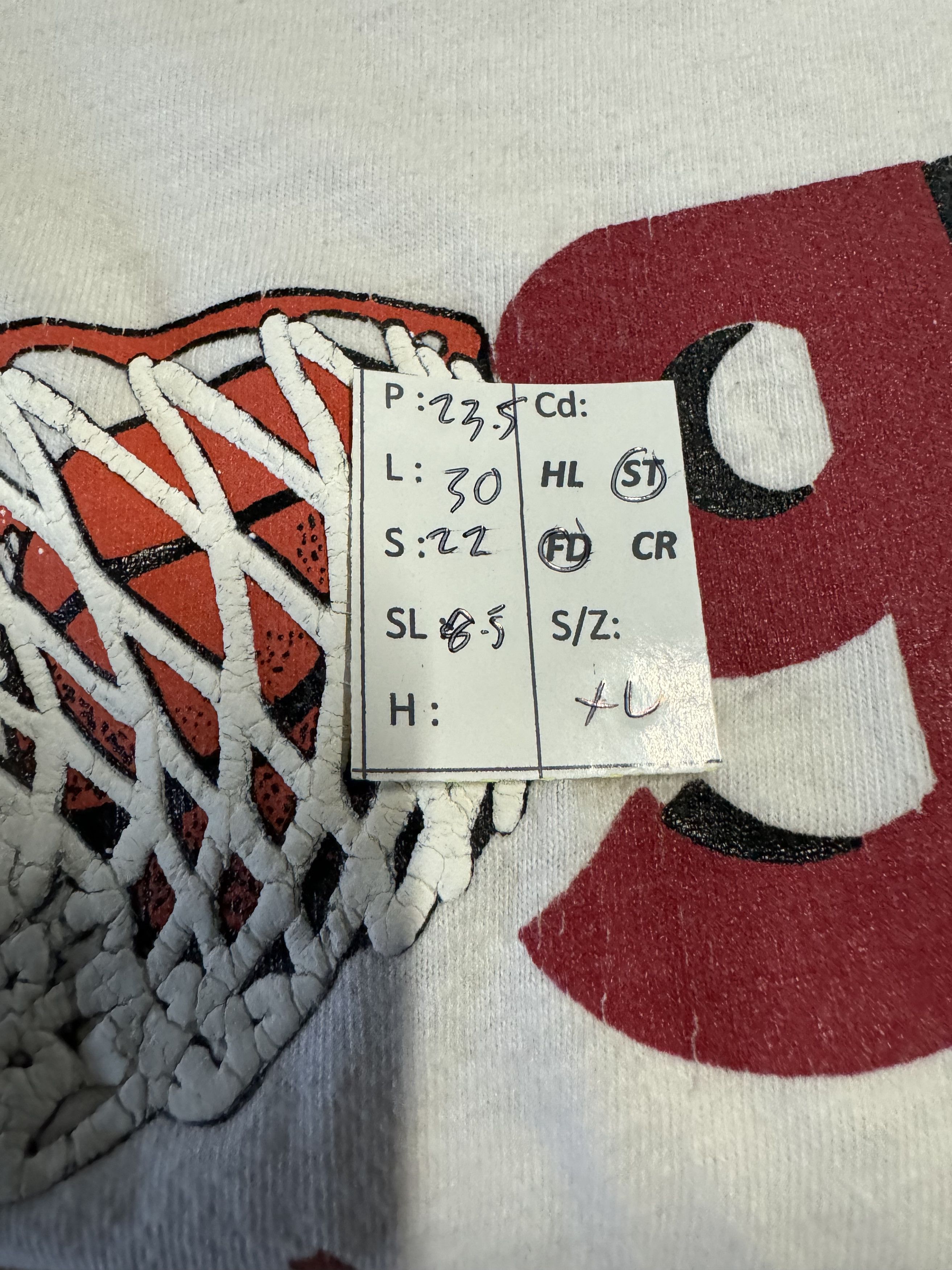 NBA VINTAGE 90'S HOGG A CAT CINCINNATI BEARCATS VERY RARE TEE Size US XL / EU 56 / 4 - 18 Thumbnail