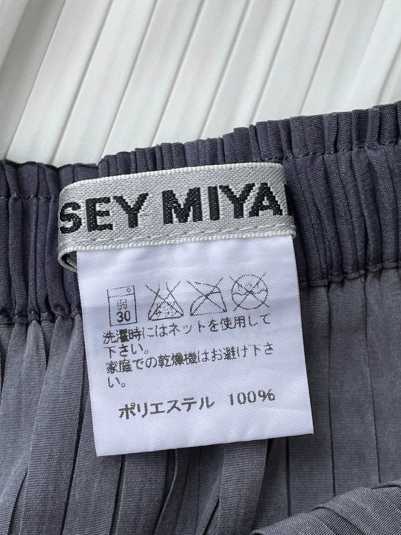 Issey Miyake Issey Miyake size:2 Black main line ink-wash half skirt Size 31" - 7 Thumbnail
