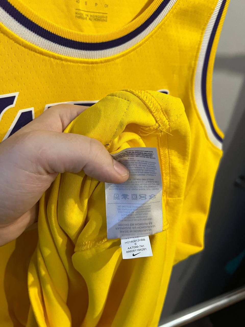 NBA 2020 LOS ANGELES LAKERS #23 JAMES LEBRON BASKETBALL JERSEY S Size US S / EU 44-46 / 1 - 10 Thumbnail