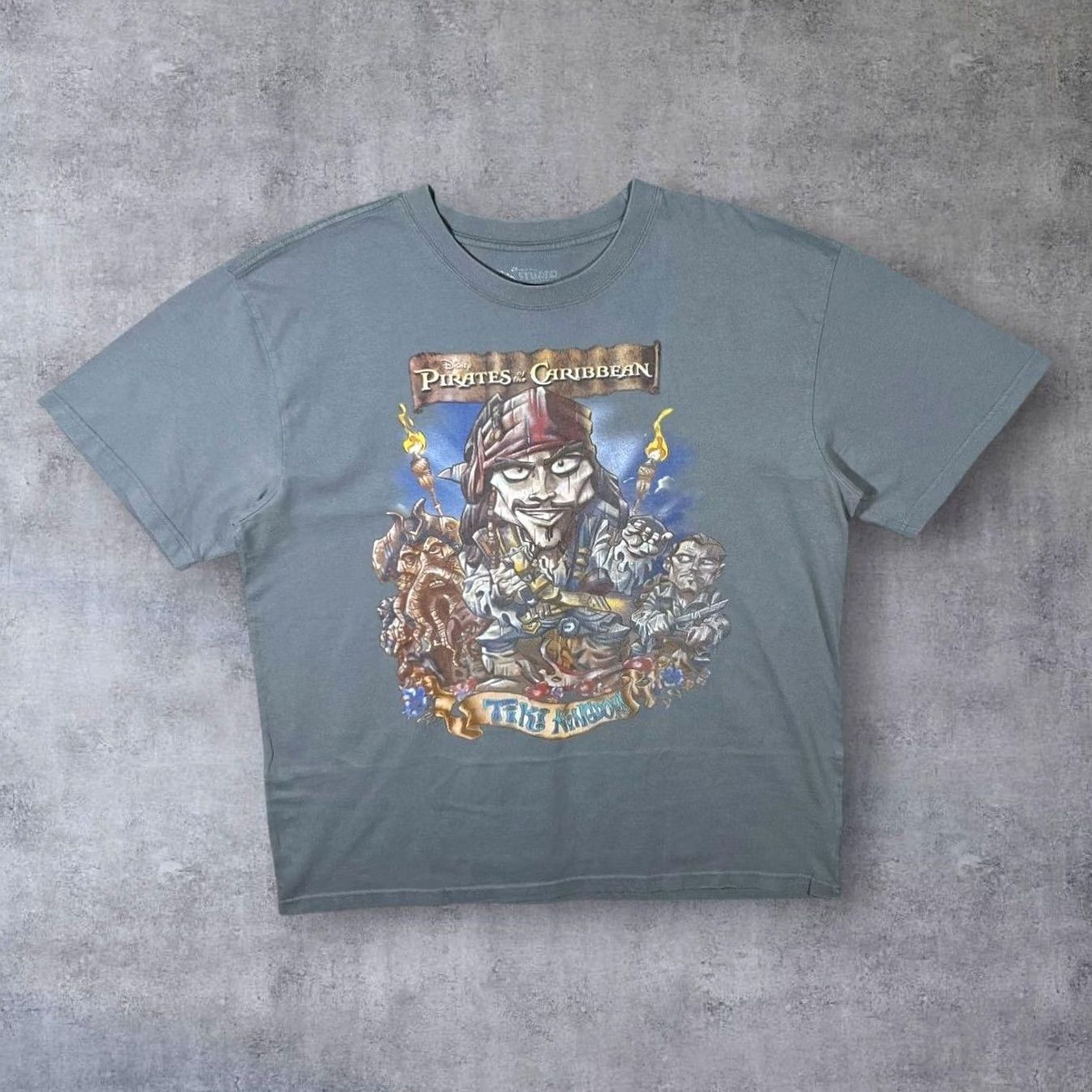 Disney Disney Pirates Of The Caribbean Tiki Kingdom Movie Tourist Graphic T-Shirt Large Grey Men Short Sleeve Cotton Shirt Mens Size US L / EU 52-54 / 3 - 2 Thumbnail