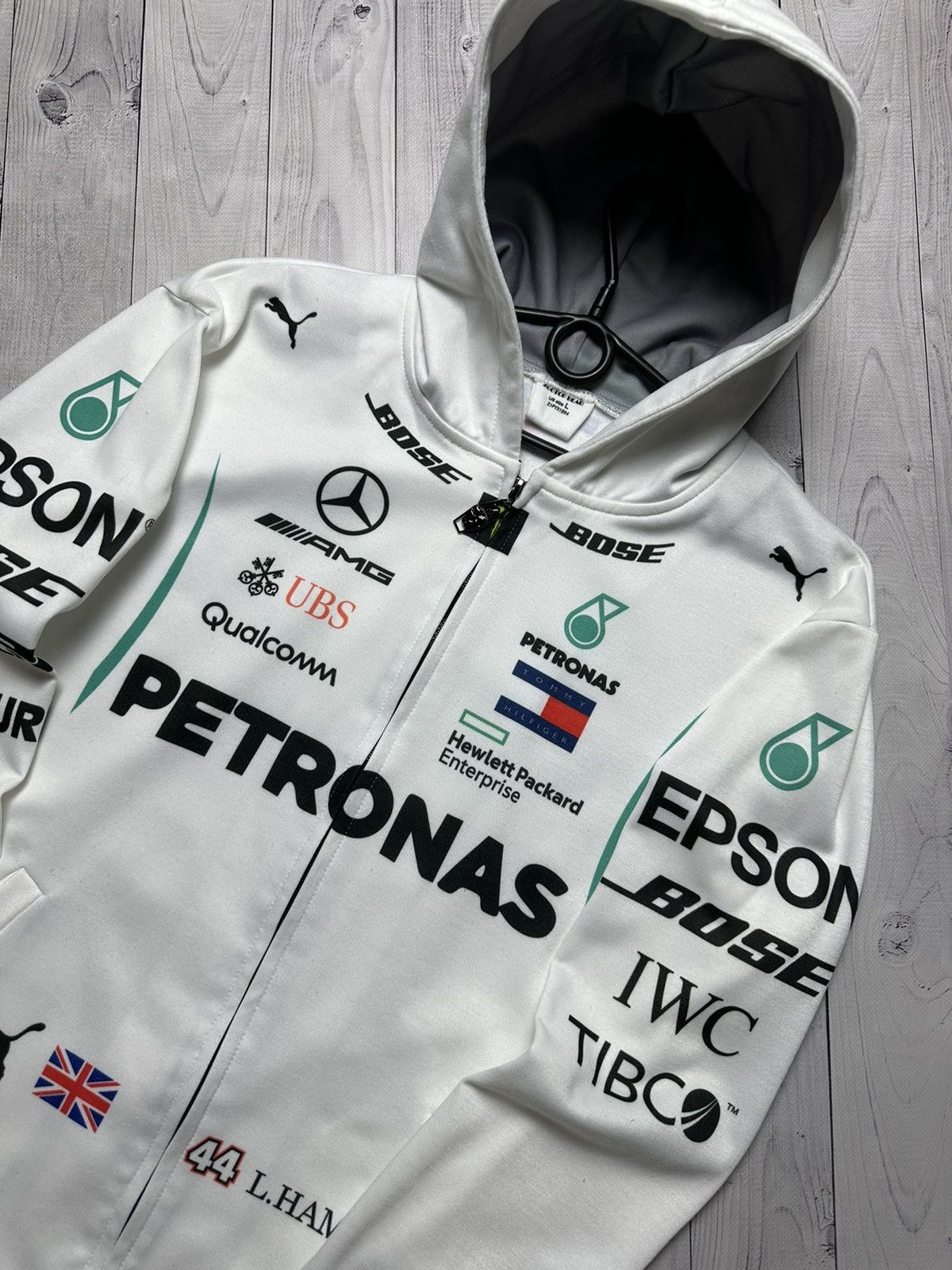 Mercedes-Benz × Vintage Mercedes Benz Racing Zip hoodie puma Petronas size L logo Size US L / EU 52-54 / 3 - 3 Thumbnail