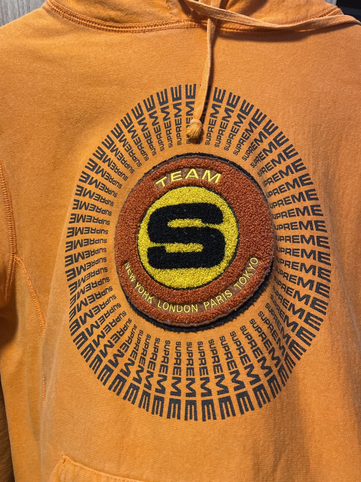 Supreme Supreme Chenille Appliqué Hoodie Size US L / EU 52-54 / 3 - 1 Thumbnail