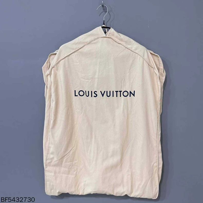 Louis Vuitton Louis Vuitton Grey full print bathrobe coat Size XXS / US 00 / IT 34 - 9 Thumbnail