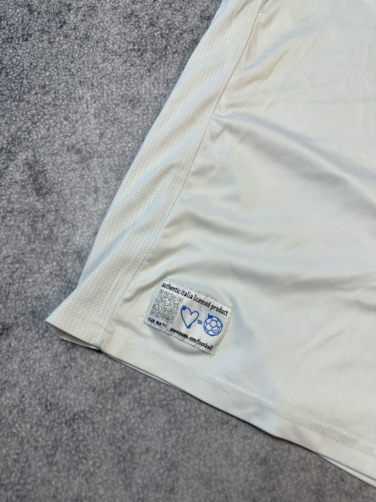 Puma × Vintage Vintage Puma Italy Soccer Jersey Streetwear L Rare Casual Size US L / EU 52-54 / 3 - 2 Thumbnail