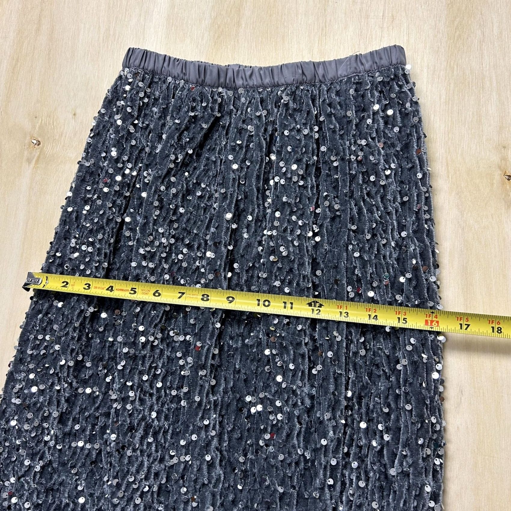 Velvet Gray Sequin Velvet Midi Skirt Womens Large Pencil Elastic Waist Party Cocktail Slit Lined Velvet Soft Size 36" / US 14 / IT 50 - 7 Thumbnail