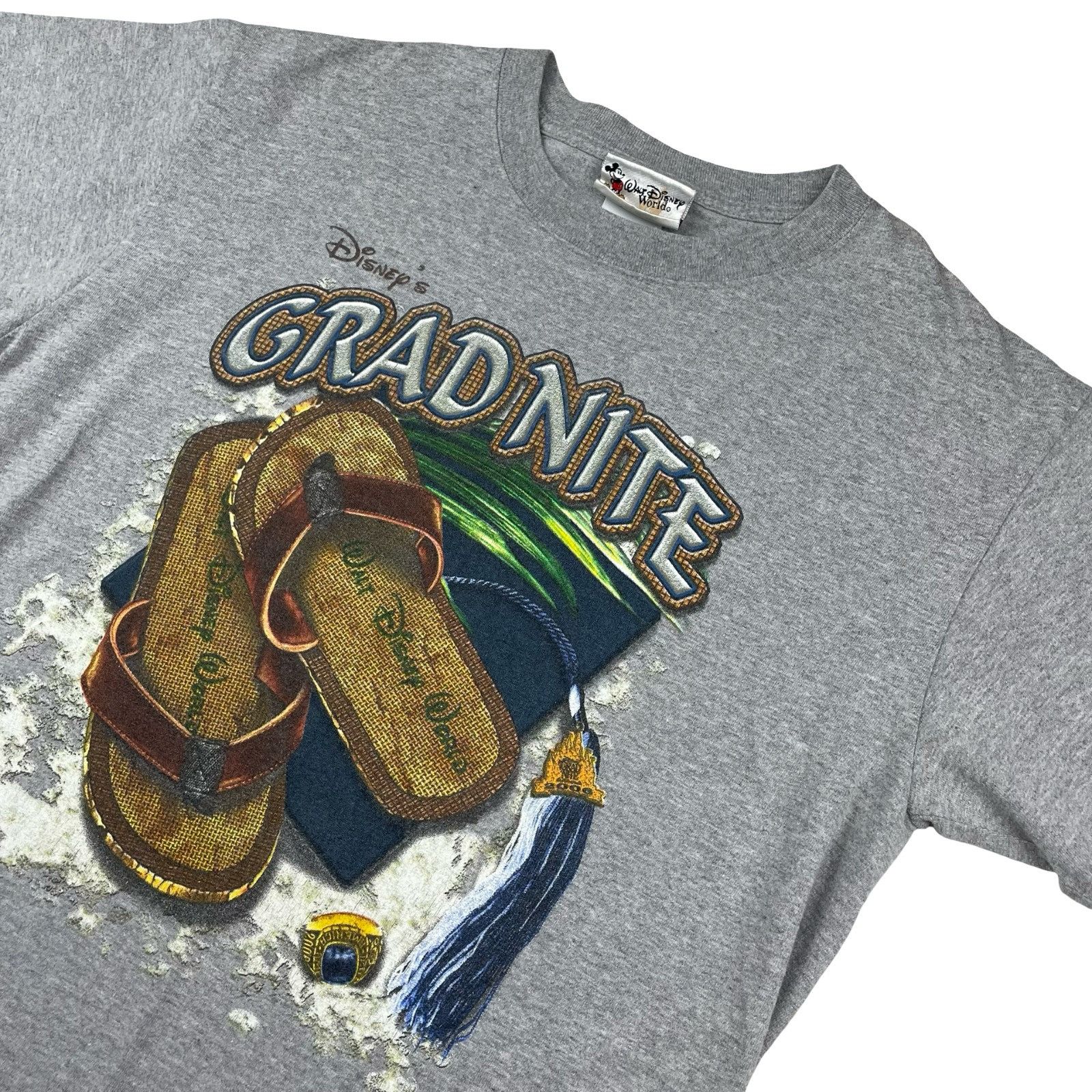 Disney 2006 Walt Disney World Grad Night S/S Crewneck T-Shirt Gray Size US M / EU 48-50 / 2 - 1 Thumbnail