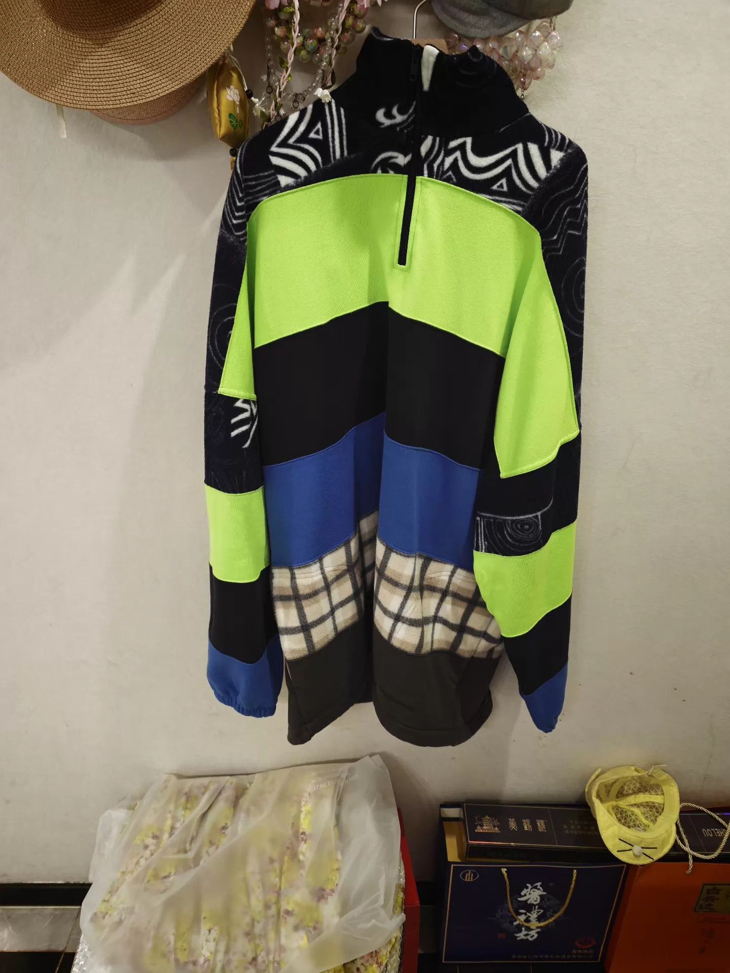 Balenciaga Balenciaga Colorblock Oversize Hoodie XS 19 Size US XS / EU 42 / 0 - 2 Thumbnail