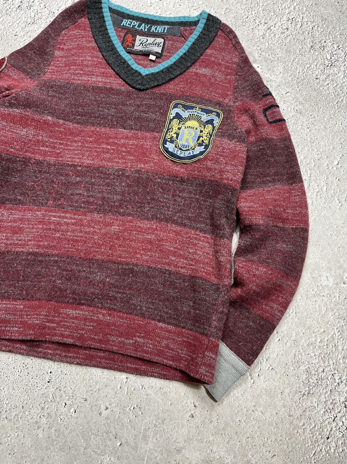 Replay Replay Knit Wool V Neck Sweater Burgundy Striped Crest Size US L / EU 52-54 / 3 - 4 Thumbnail