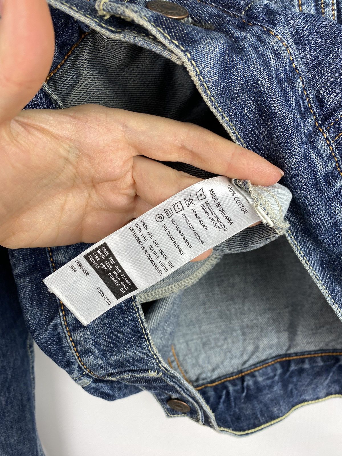 Levi's Levis men’s denim trucker jacket size L Size US L / EU 52-54 / 3 - 13 Thumbnail