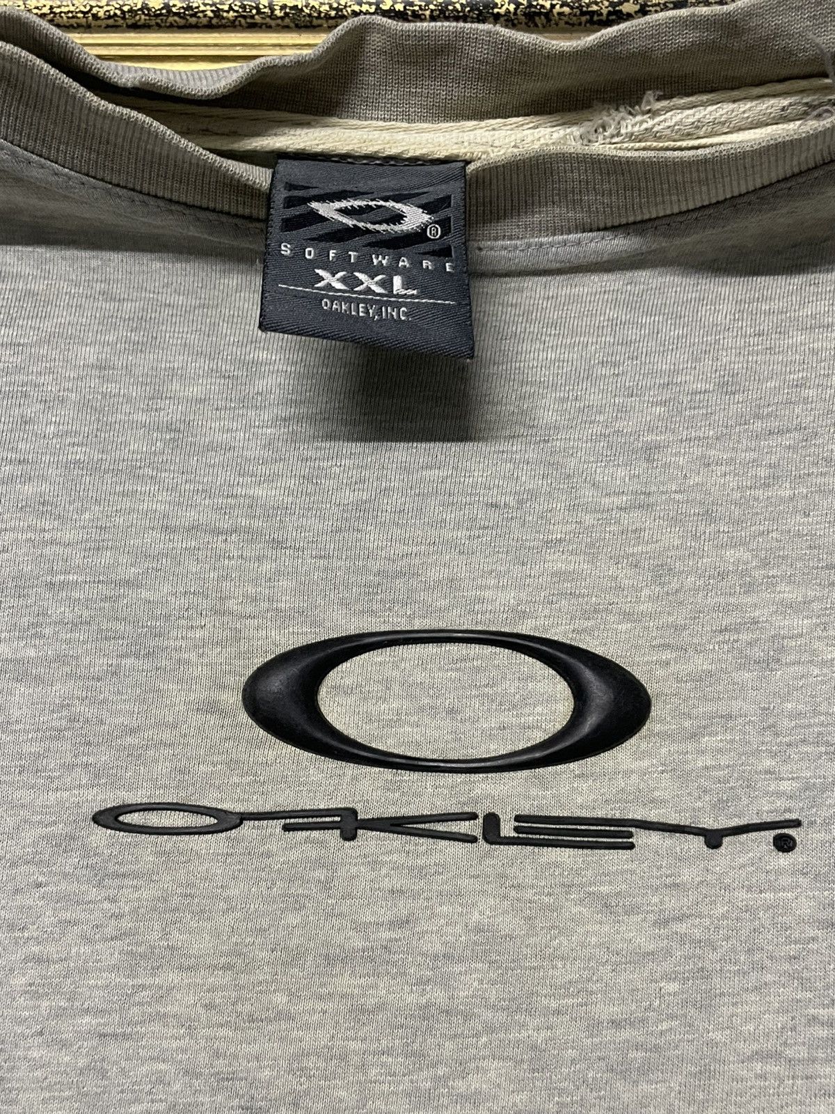 Oakley Vintage 90s Designer Oakley Distressed Tshirt Software Size US XXL / EU 58 / 5 - 12 Thumbnail