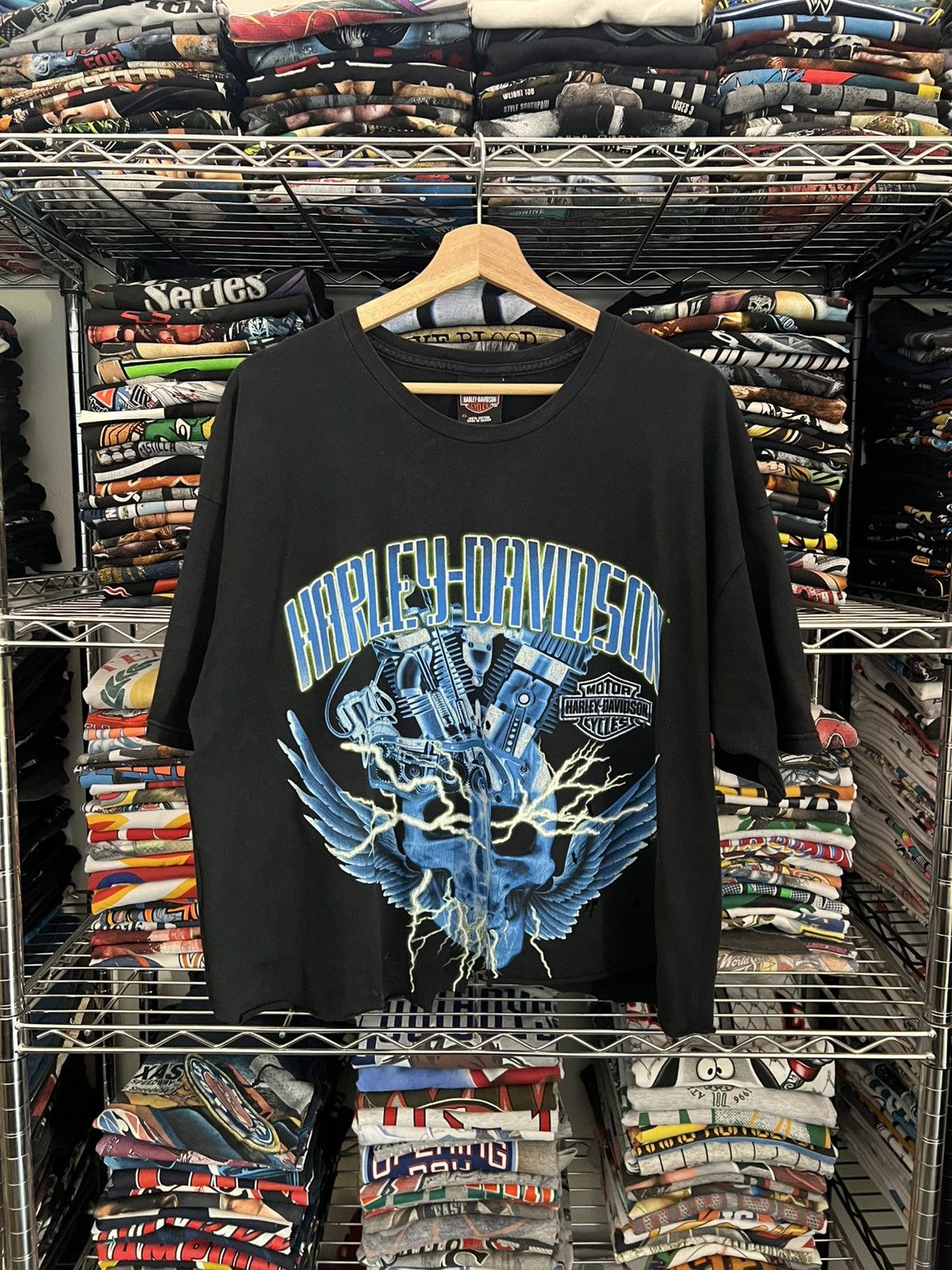 Harley Davidson 2009 H-D Landers Skull Lightning Thunder Cropped Y2K Tee Size US XL / EU 56 / 4 - 1 Thumbnail