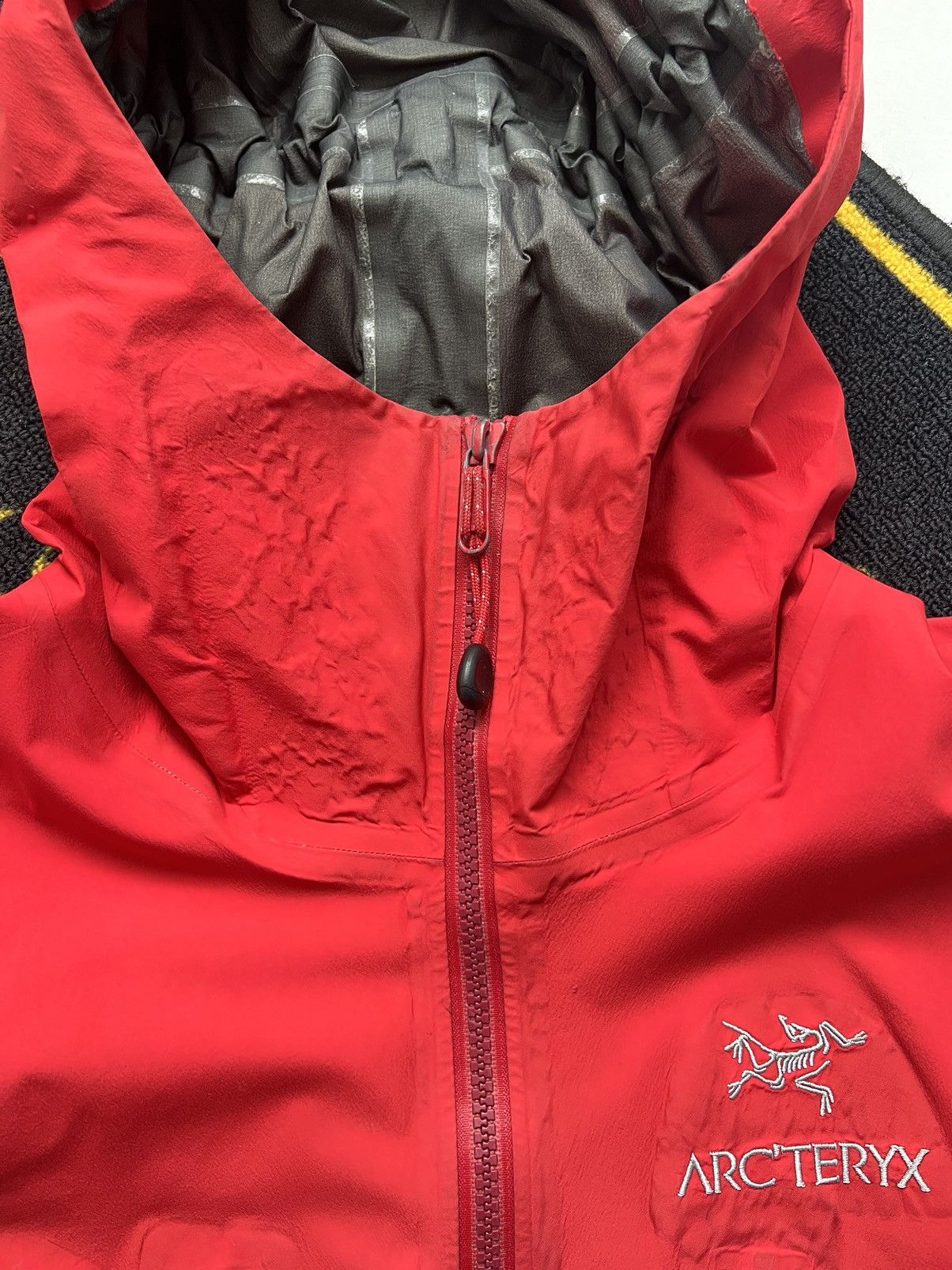 Arc'teryx Vintage Arcteryx Aplha LT Gore-Tex Pro Shell Red Jacket Size US S / EU 44-46 / 1 - 7 Thumbnail