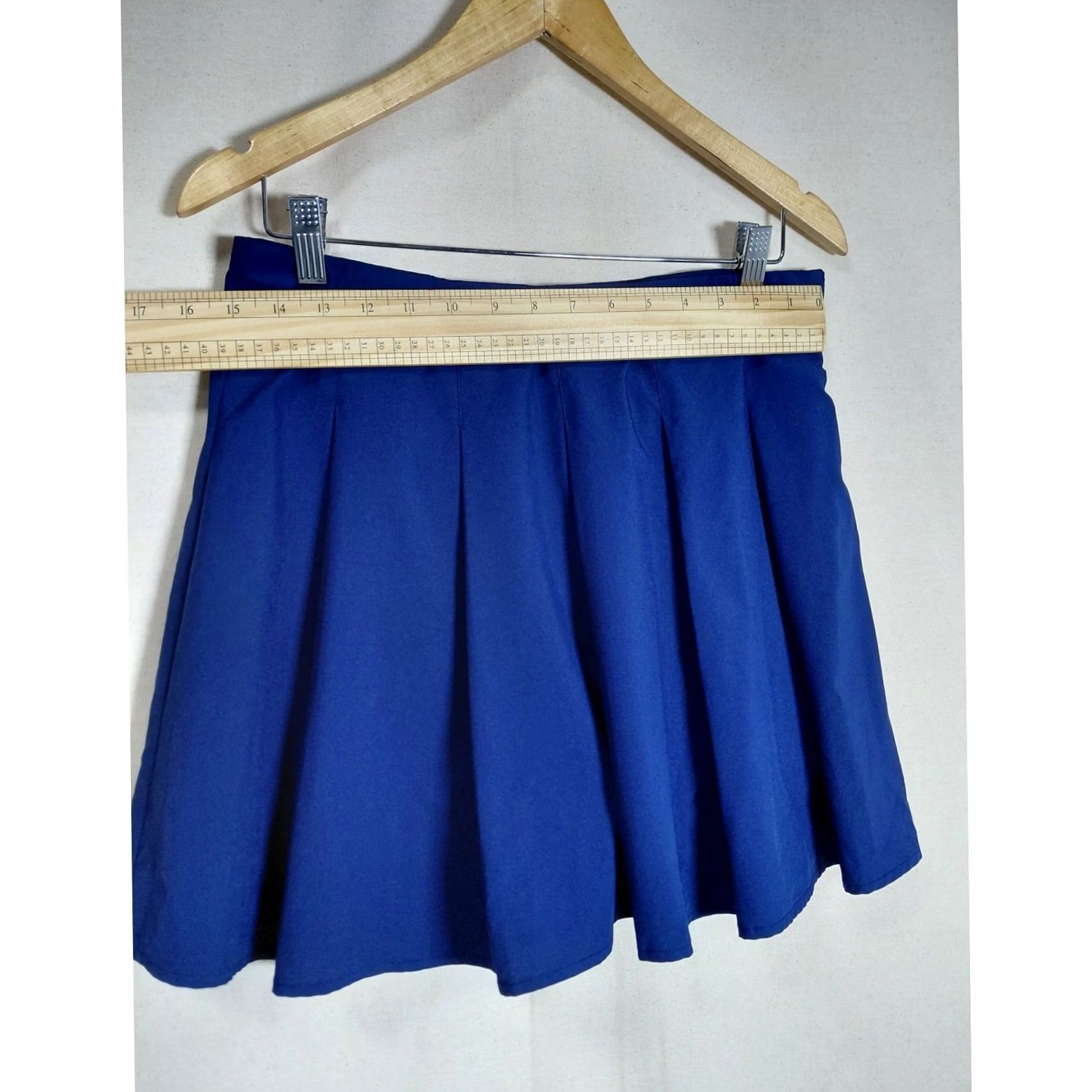 J.Crew J.Crew Blue Pleated Skirt Solid Women Size M Skort Short Spring Summer Size 32" / US 10 / IT 46 - 4 Thumbnail