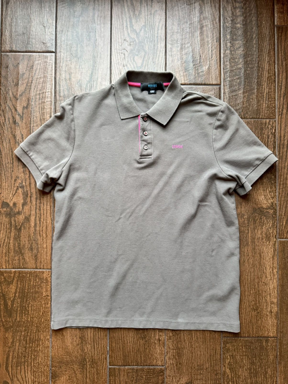 Versace × Vintage Vintage Versus Versace Gray Polo Size XXL Size US XXL / EU 58 / 5 - 3 Thumbnail