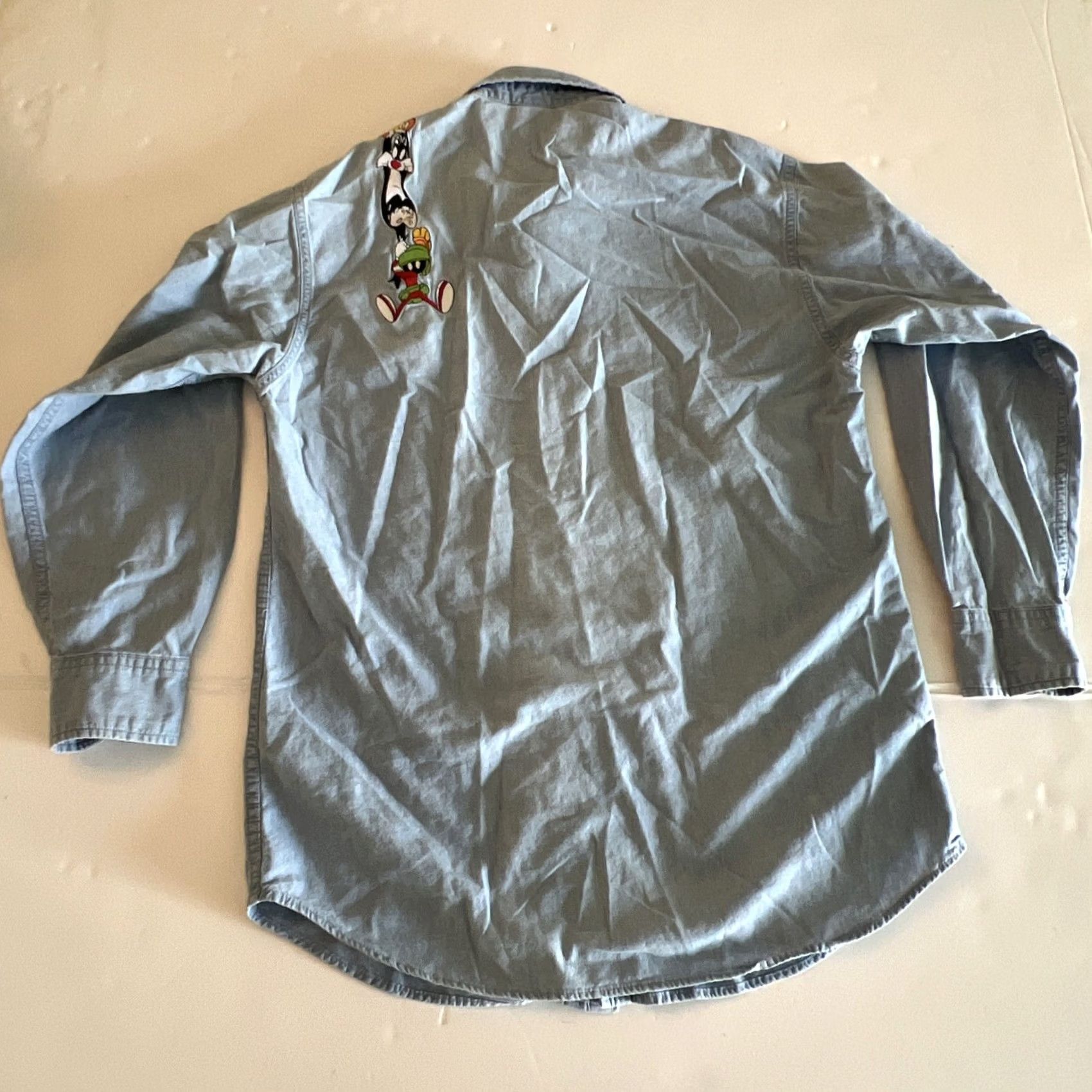 Vintage VINTAGE Warner Bros Denim Shirt Mens XS Button-Up Long Sleeve Cartoon Embroidered Blue Button-Up Shirt Size US XS / EU 42 / 0 - 5 Thumbnail