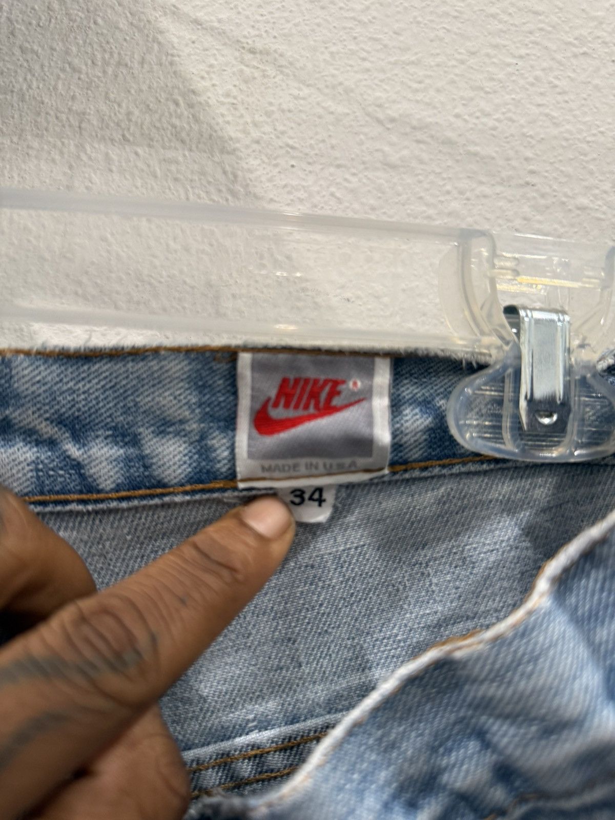 Nike 90s Nike embroidered denim shorts. Size US 34 / EU 50 - 4 Thumbnail