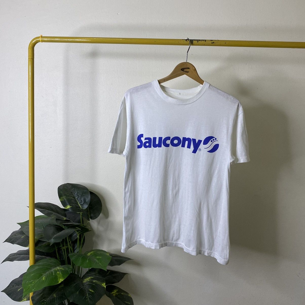 Saucony Vintage 1980s Saucony OG Logo T Shirt Size US M / EU 48-50 / 2 - 1 Thumbnail