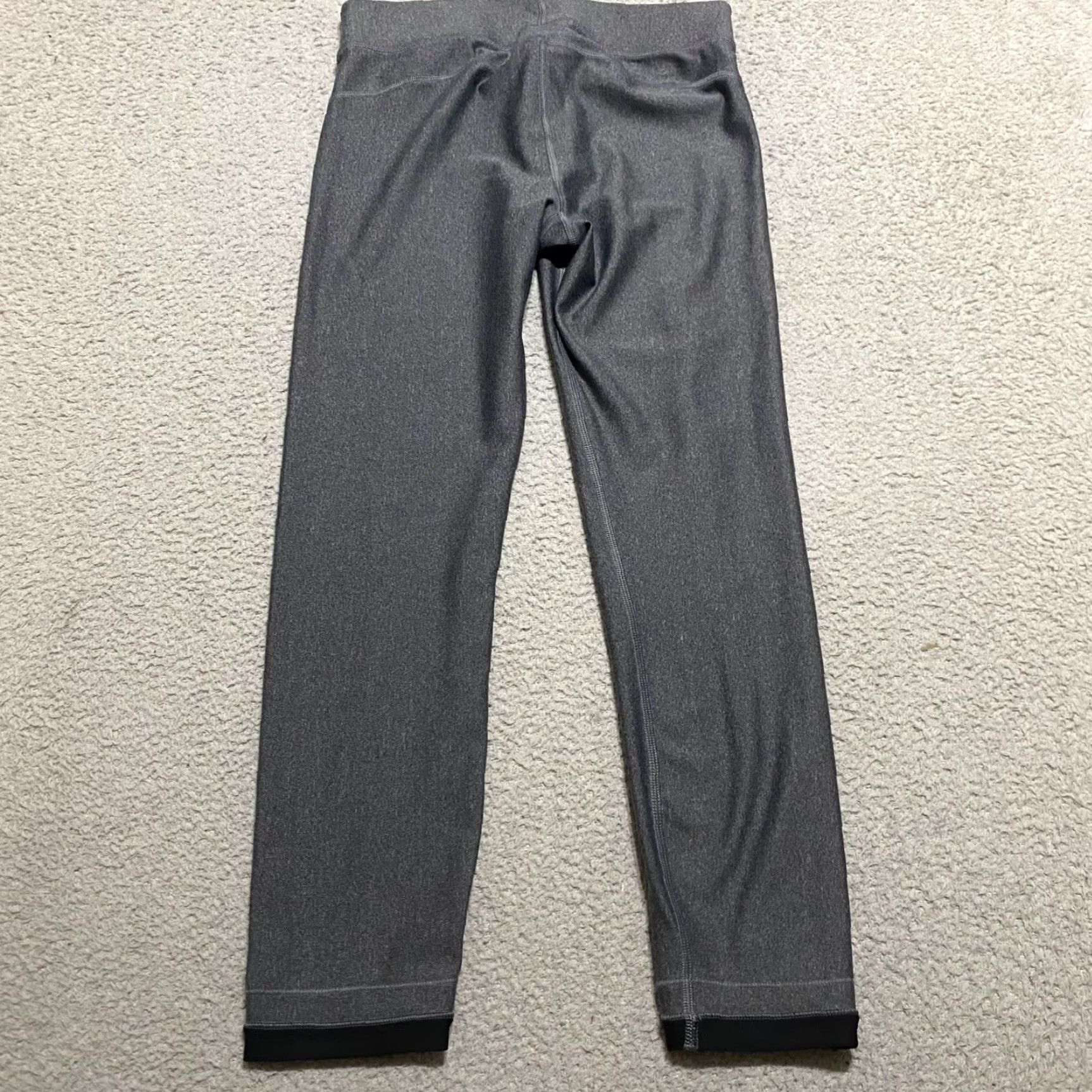 Under Armour Under Armour Womens Pants Gray Crop Heatgear Leggings Pull On Compression Size 32" / US 10 / IT 46 - 2 Thumbnail
