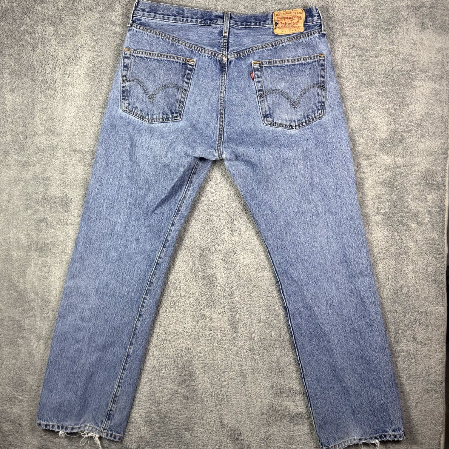 Levi's VINTAGE Levi's 501XX Jeans Men 36x32 Distressed Button Fly Straight Five-Pocket Denim Blue Size US 36 / EU 52 - 4 Thumbnail