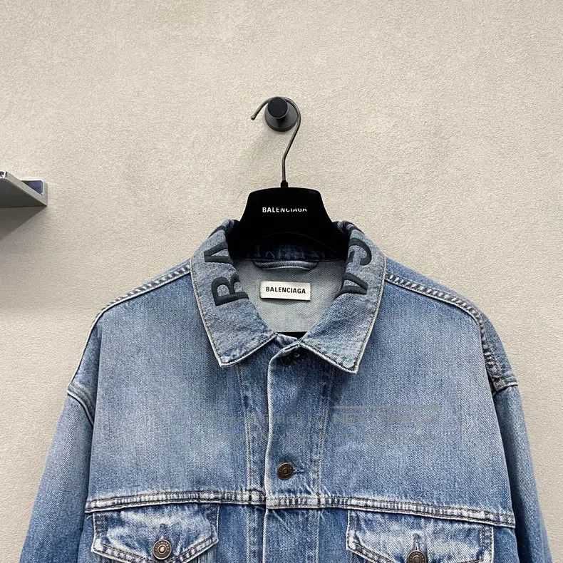 Balenciaga Balenciaga Single Button Blue Denim Faded Jacket Size XXS / US 00 / IT 34 - 4 Thumbnail