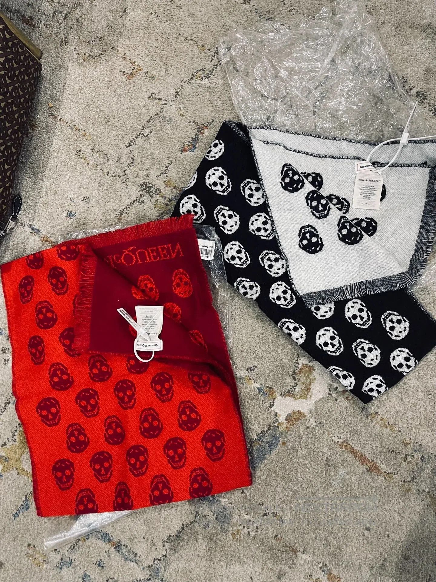 Alexander McQueen Alexander McQueen Skull Cashmere Scarf. Size ONE SIZE - 4 Thumbnail