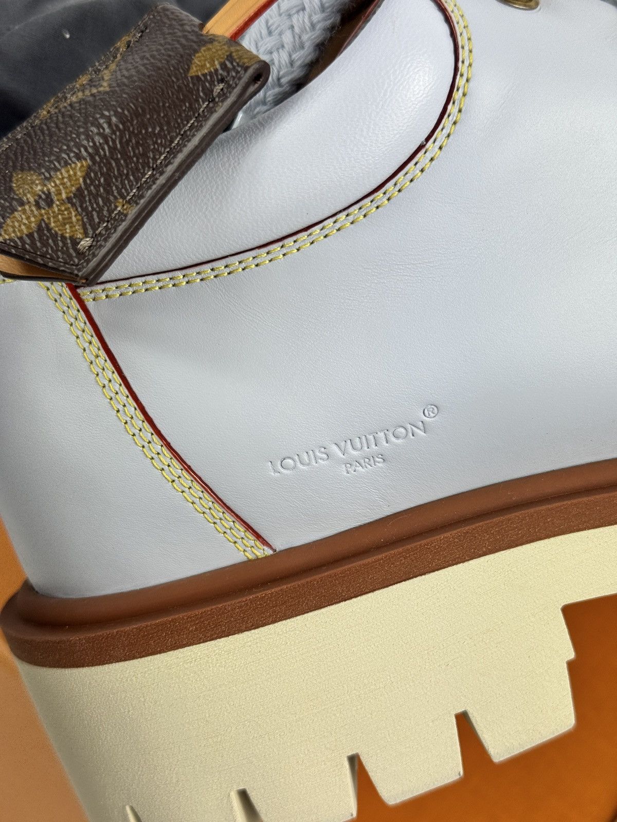 Louis Vuitton LV REMIX DERBIES 1AIJ93 SIZE: LV8 fits US10 Size US 8 / EU 41 - 10 Thumbnail