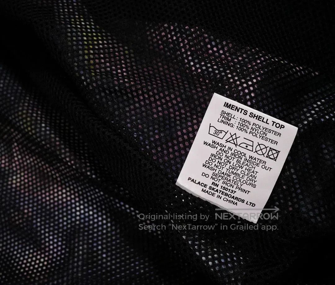 Palace palace iments shell top jacket with stars. Size US M / EU 48-50 / 2 - 6 Thumbnail