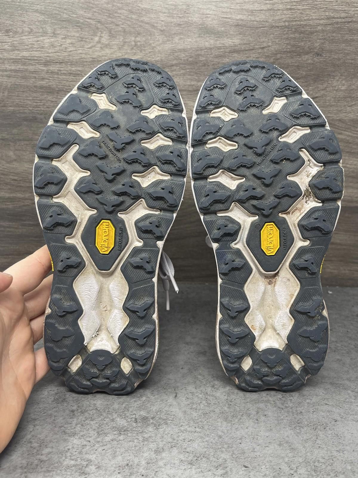 Other HOKA Speedgoat 5 Running Shoes Womens Size 8 One One Size US 8 / IT 38 - 8 Thumbnail