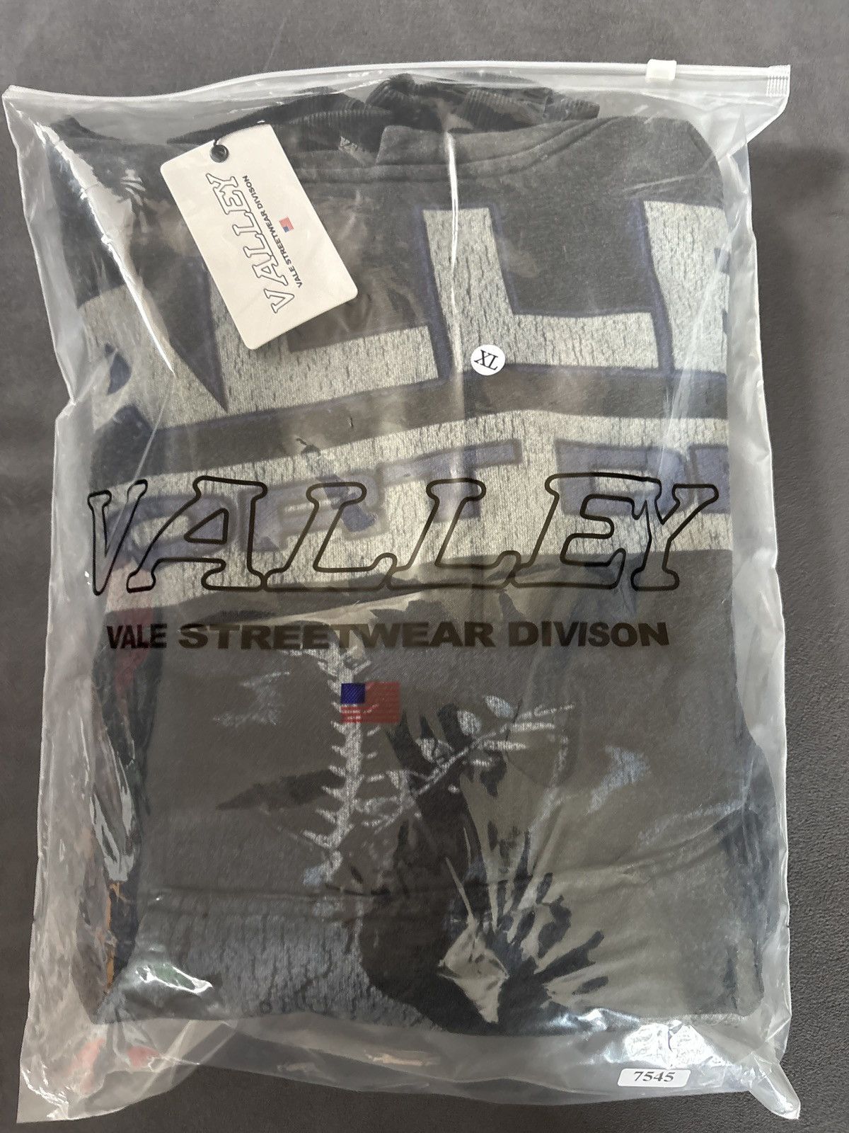 Vale Vale watchdog pullover hoodie Size US XL / EU 56 / 4 - 9 Thumbnail