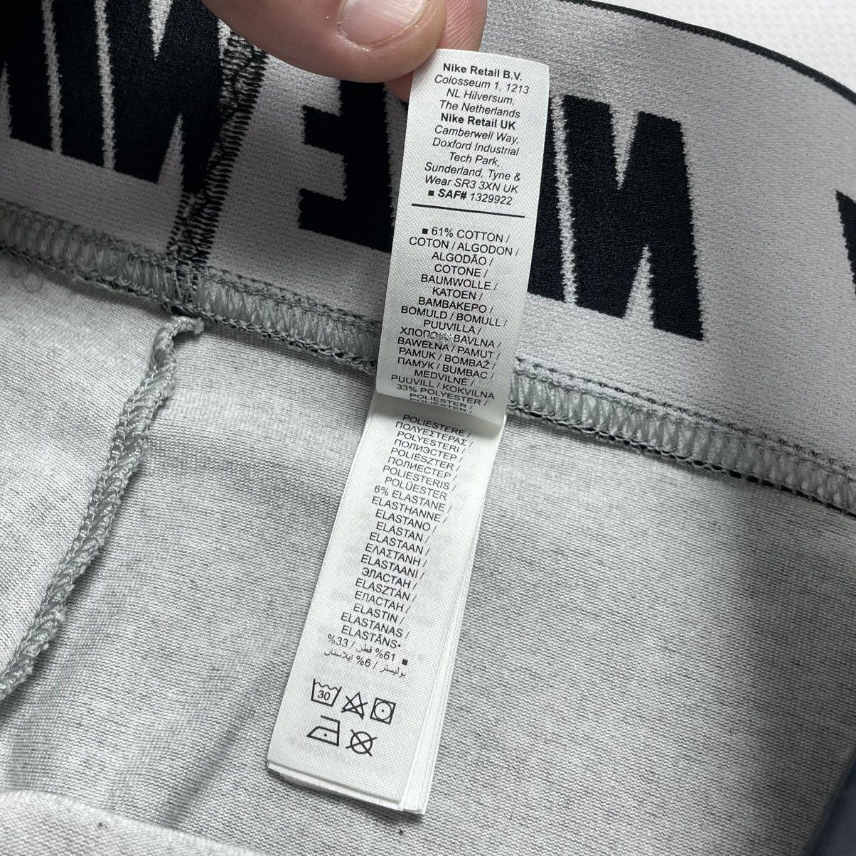 Nike Nike Sportswear Women's High-Rise Tight Fit Leggings Grey Size 26" / US 2 / IT 38 - 11 Thumbnail