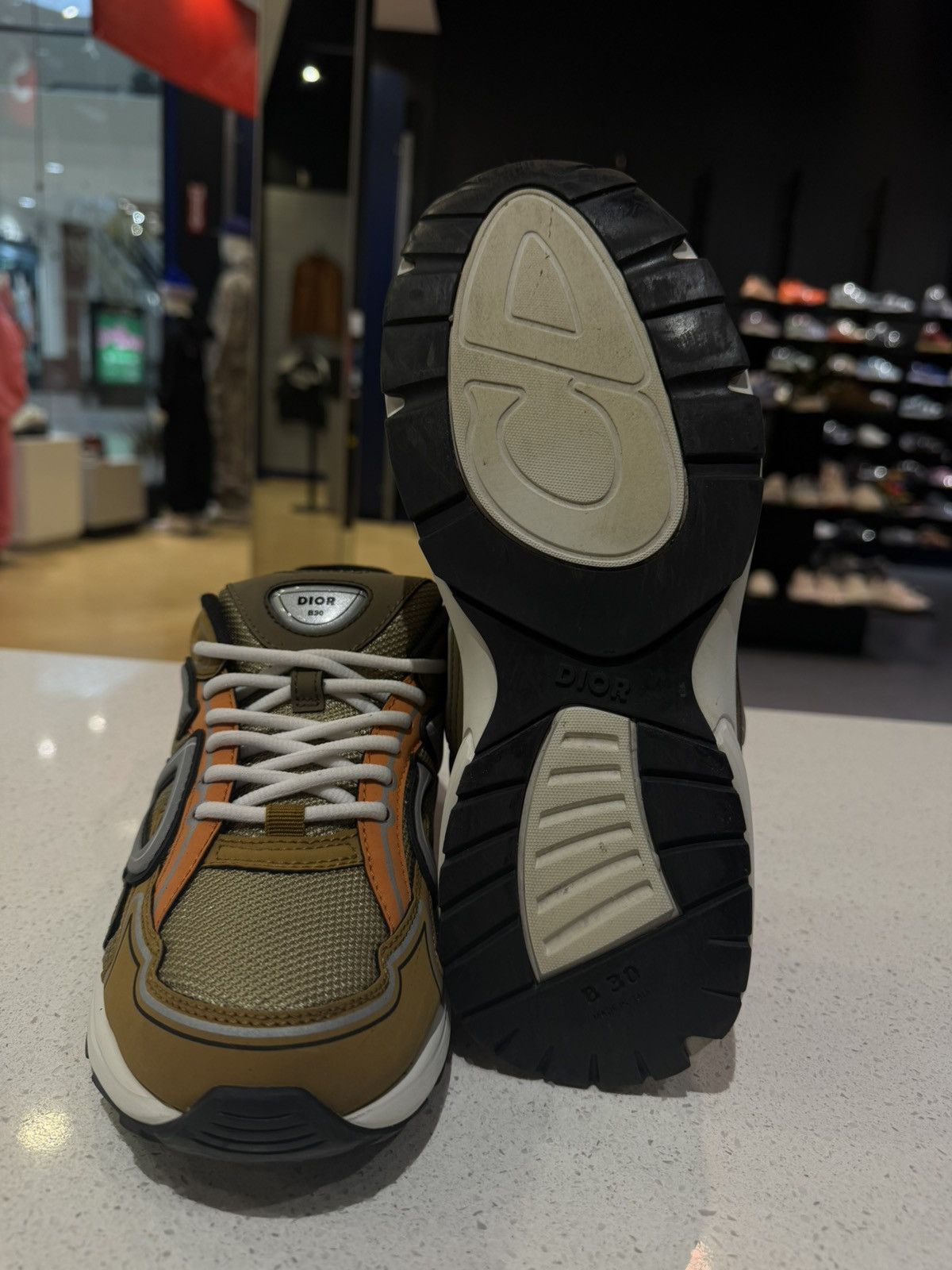 Dior Size 7US/40EU - Dior B30 Sneakers Brown/Orange Size US 7 / EU 40 - 8 Thumbnail