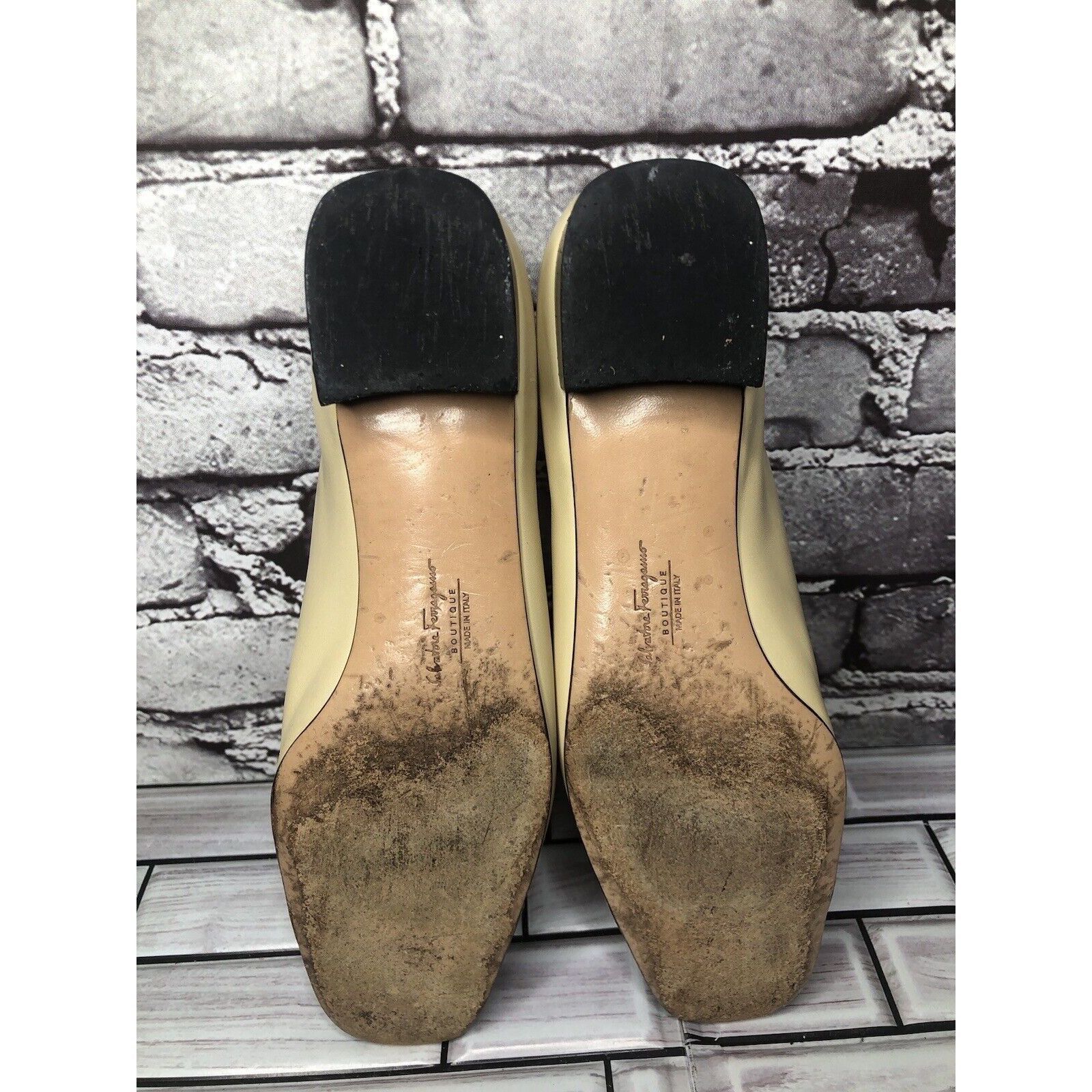 Salvatore Ferragamo Salvatore Ferragamo Marissa Nude Leather Black Cap Toe Pumps Size US 8.5 / IT 38.5 - 15 Thumbnail