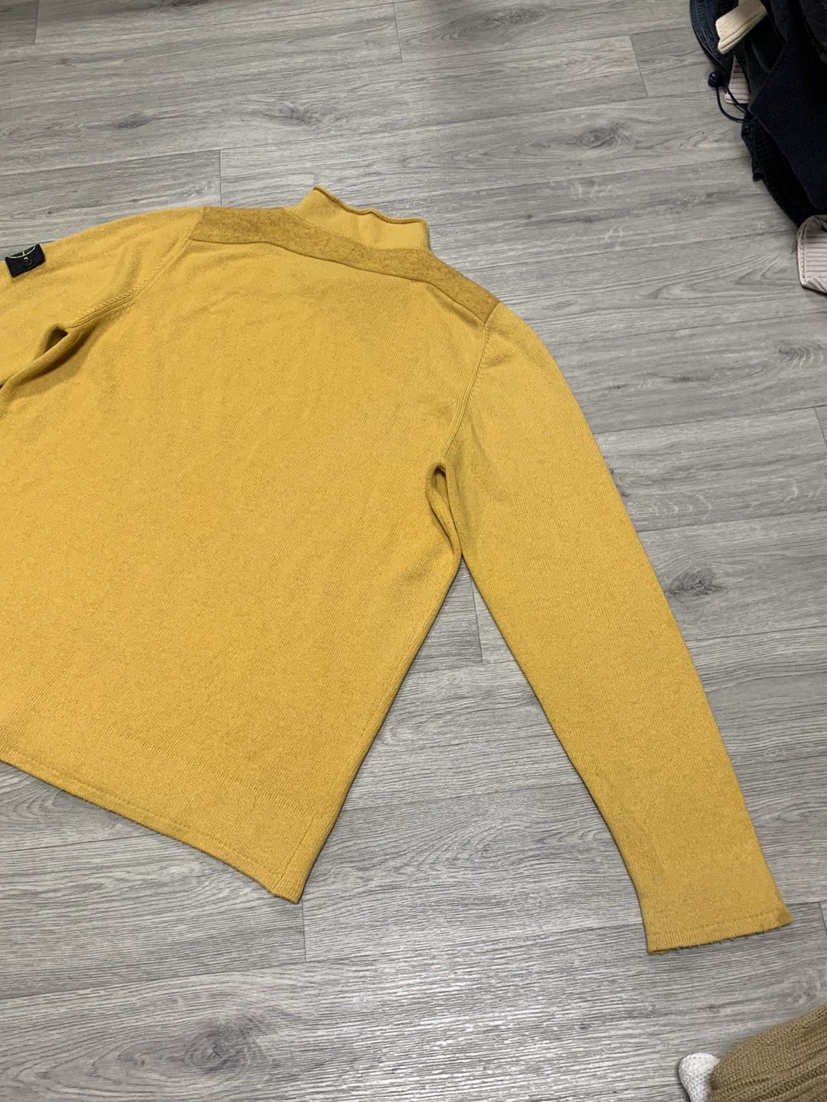 Vintage Stone Island Yellow Lambswool Knit Jumper L/S Size M Size US L / EU 52-54 / 3 - 8 Thumbnail