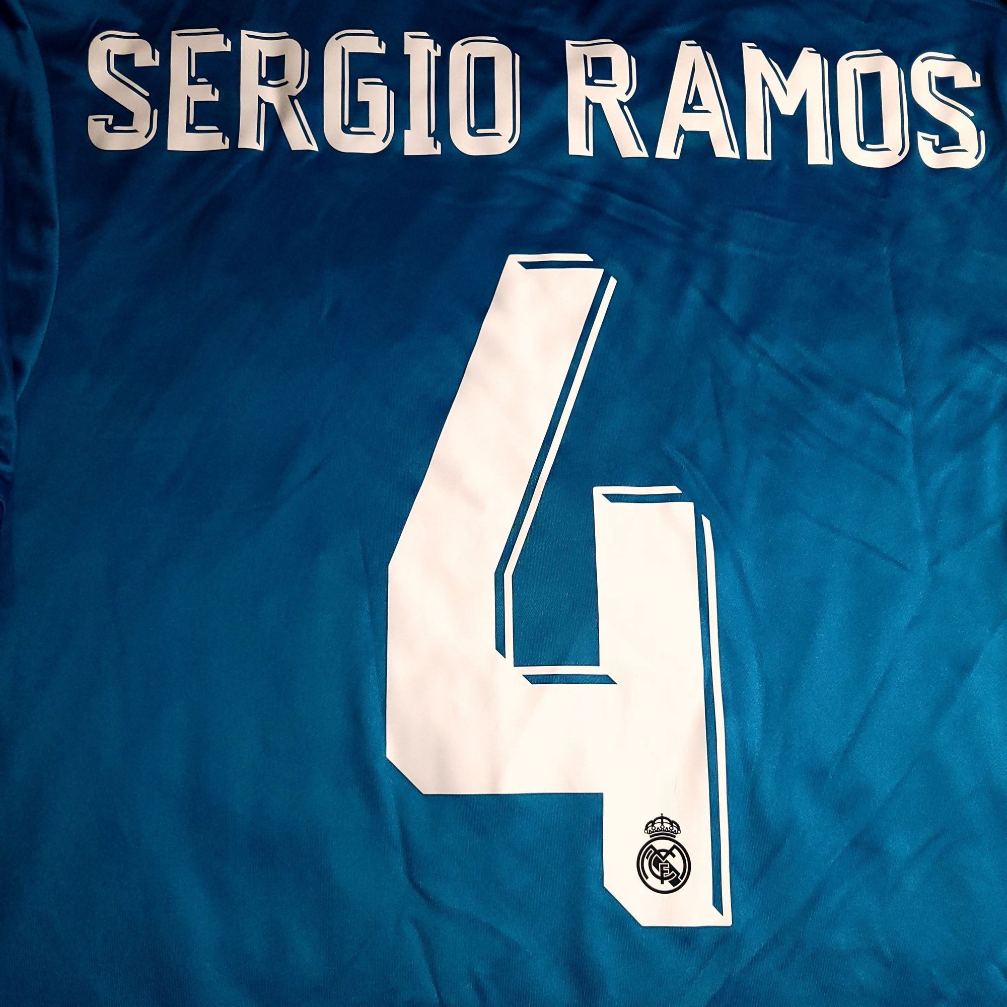 Adidas Ramos Real Madrid 2017 2018 SUPERCUP Third Soccer Jersey M Size US M / EU 48-50 / 2 - 7 Thumbnail