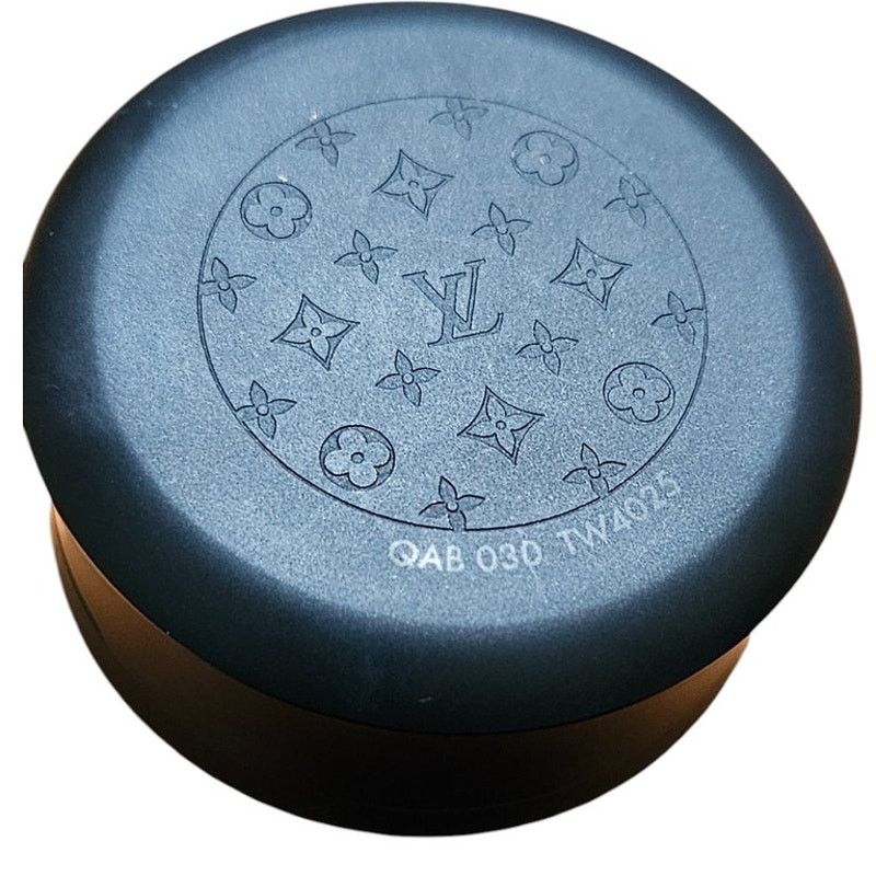 Louis Vuitton Louis Vuitton Horizon Wireless Red Earbuds Size ONE SIZE - 5 Thumbnail