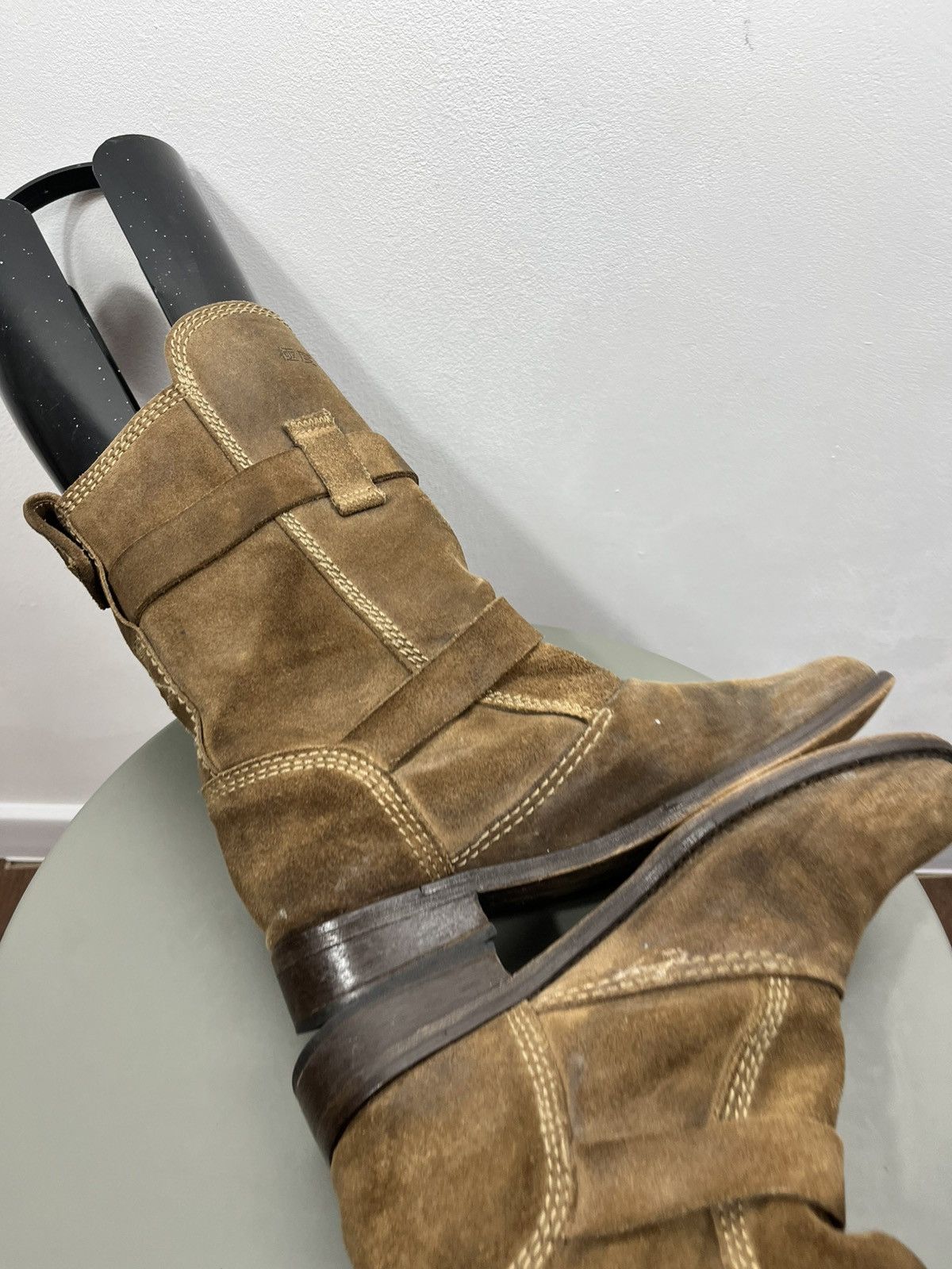 Superdry Superdry distressed suede buckle boots in brown Size US 9 / IT 39 - 12 Thumbnail