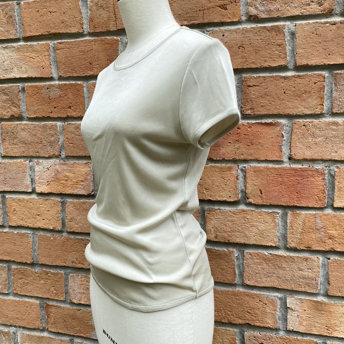 Yoshiyuki Konishi YOSHIYUKI KONISHI Soft Stretchy Fitted Tee – Beige Size M / US 6-8 / IT 42-44 - 3 Thumbnail