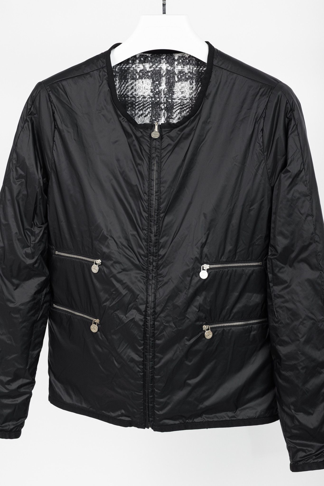 Chanel Chanel Reversible Grey Tweed-Printed & Black Nylon Jacket Size L / US 10 / IT 46 - 6 Thumbnail