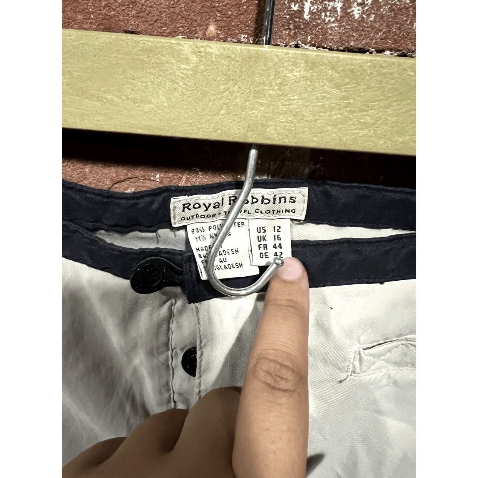 Royal Robbins Royal Robbins Pants Women 12 Chino Capri Khaki Patch Pockets Beige Tan Wide-Leg Casual Summer Fall Spring Beach Bohemian Hipster Regular Size 34" / US 12 / IT 48 - 2 Thumbnail