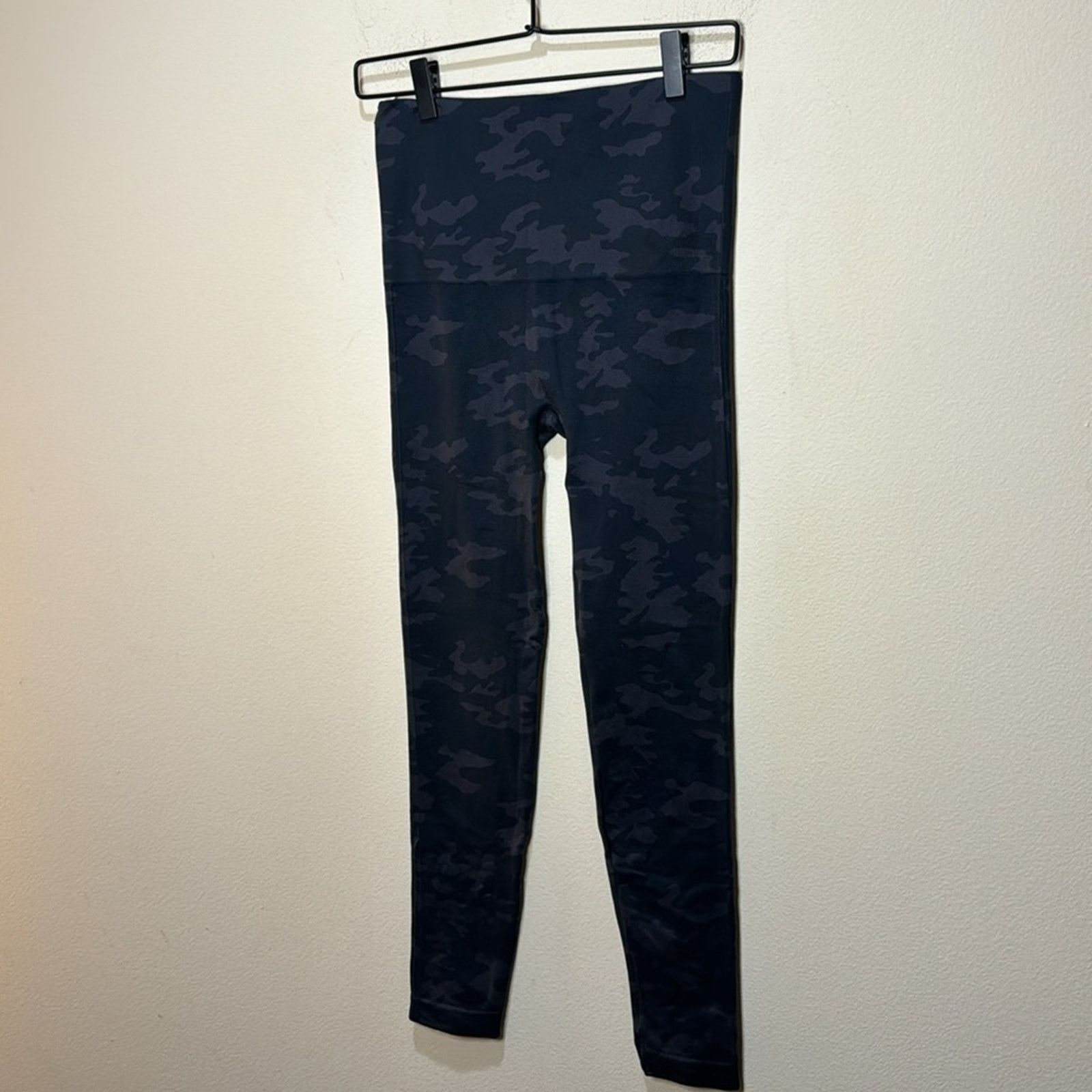 Spanx SPANX Look at Me Now High-Waisted Seamless Leggings Size 29" - 5 Thumbnail