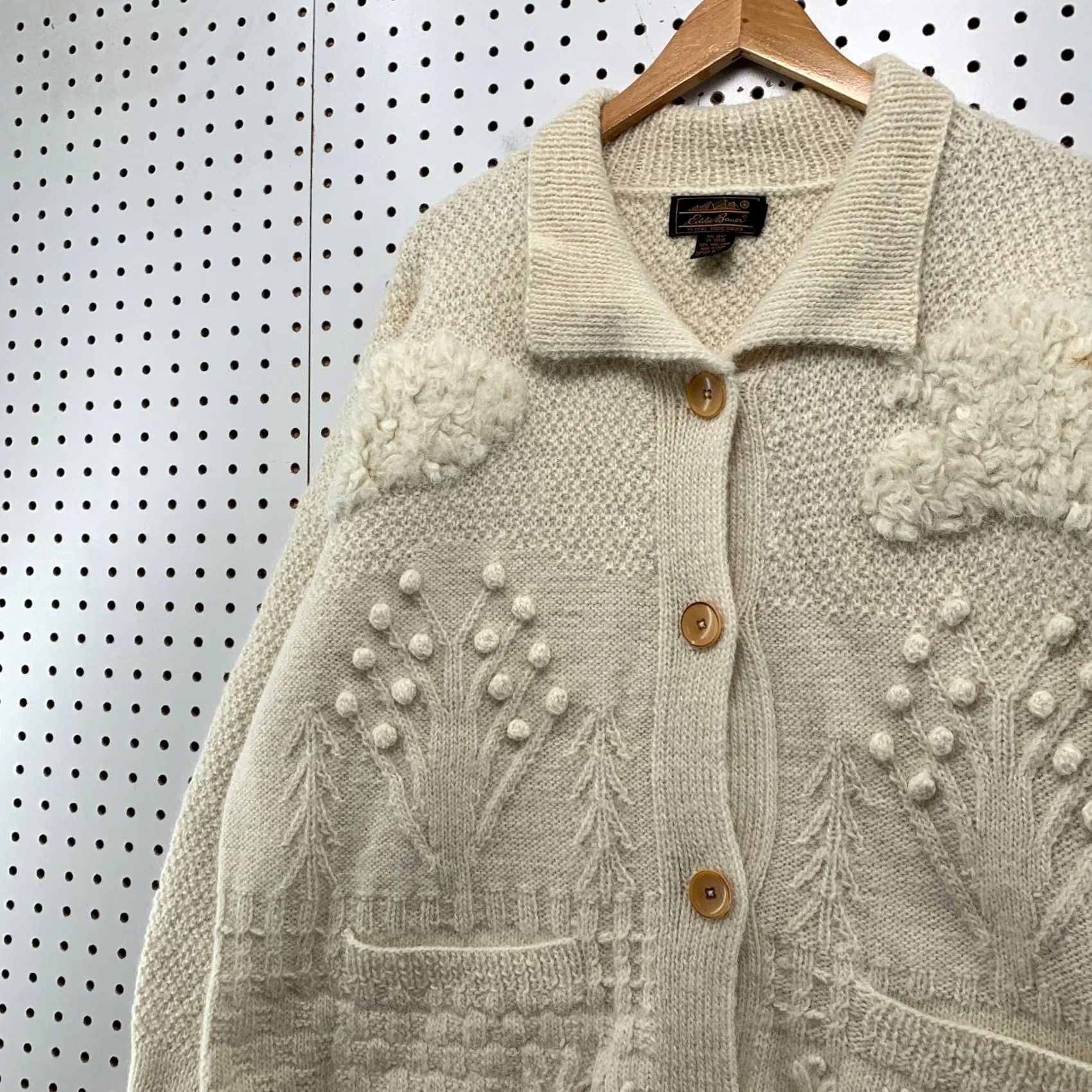 Eddie Bauer VINTAGE Eddie Bauer Wool Button Cardigan Womens L Beige Floral Knit Heavyweight Size L / US 10 / IT 46 - 6 Thumbnail