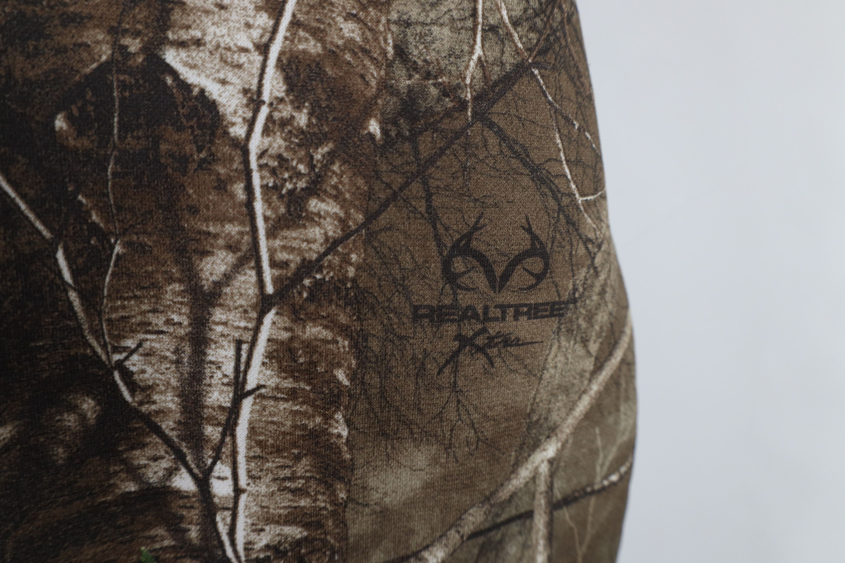 Under Armour × Vintage Under Armour Big Logo Realtree Camouflage Hoodie Sweatshirt Size S / US 4 / IT 40 - 4 Thumbnail