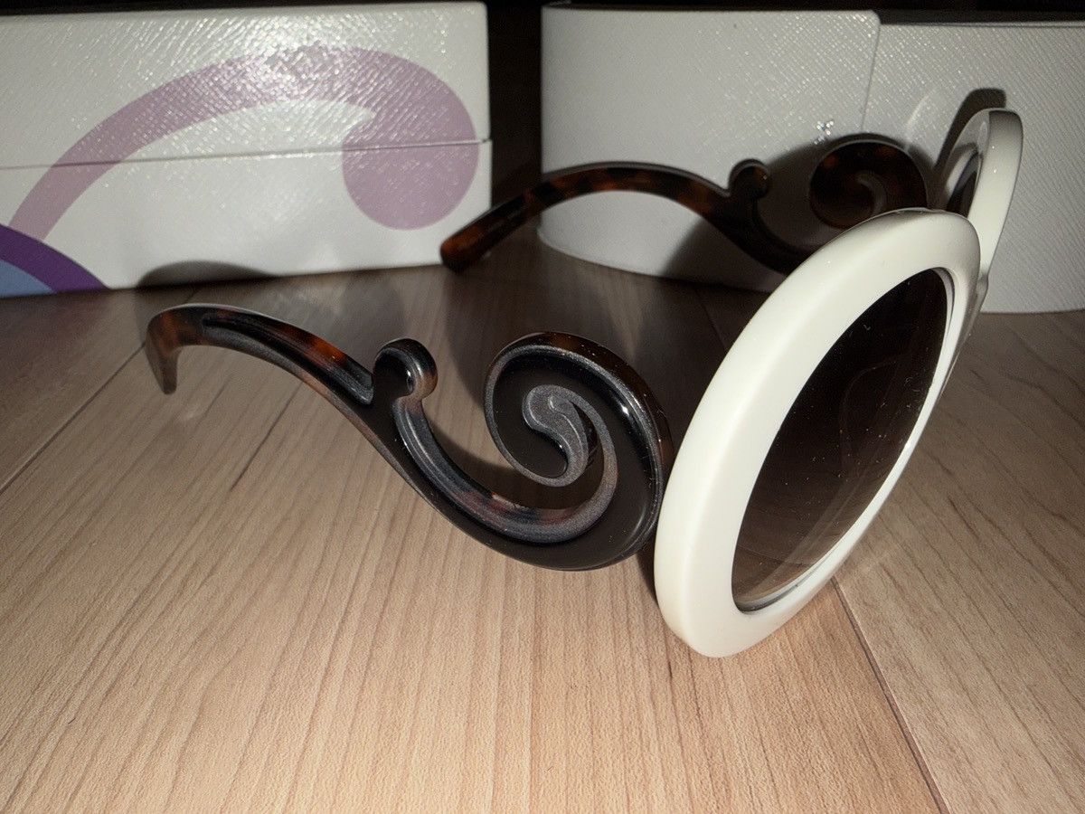 Prada WHITE Prada baroque sunglasses Size ONE SIZE - 2 Thumbnail